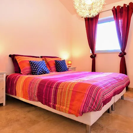 Stunning In With Wifi * Flaux